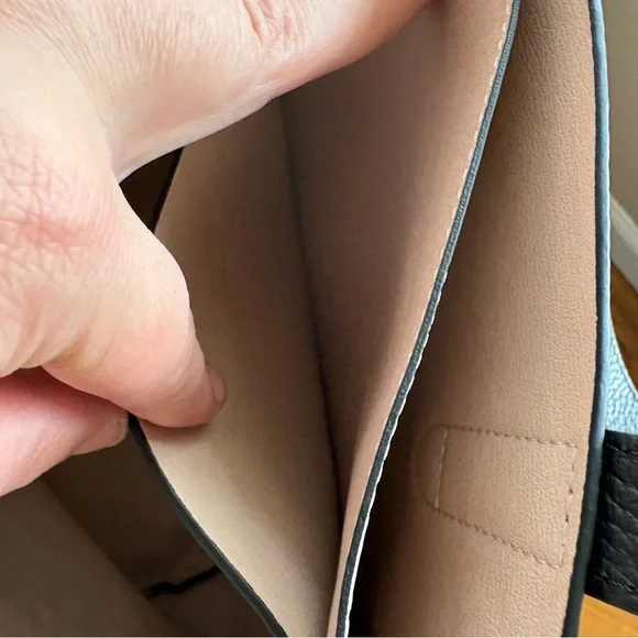 Cuyana Tall Structured Tote - Picture 6 of 7